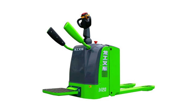 安全驾驶嘉峪关仓储嘉峪关叉车：保持通道两侧安全距离的重要性